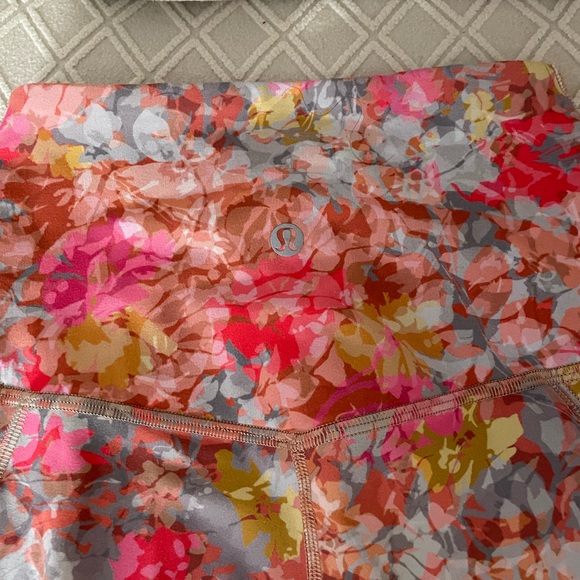 Lululemon Leggings Womens 4 Floral High Rise Gym & Running - Picture 5 of 5